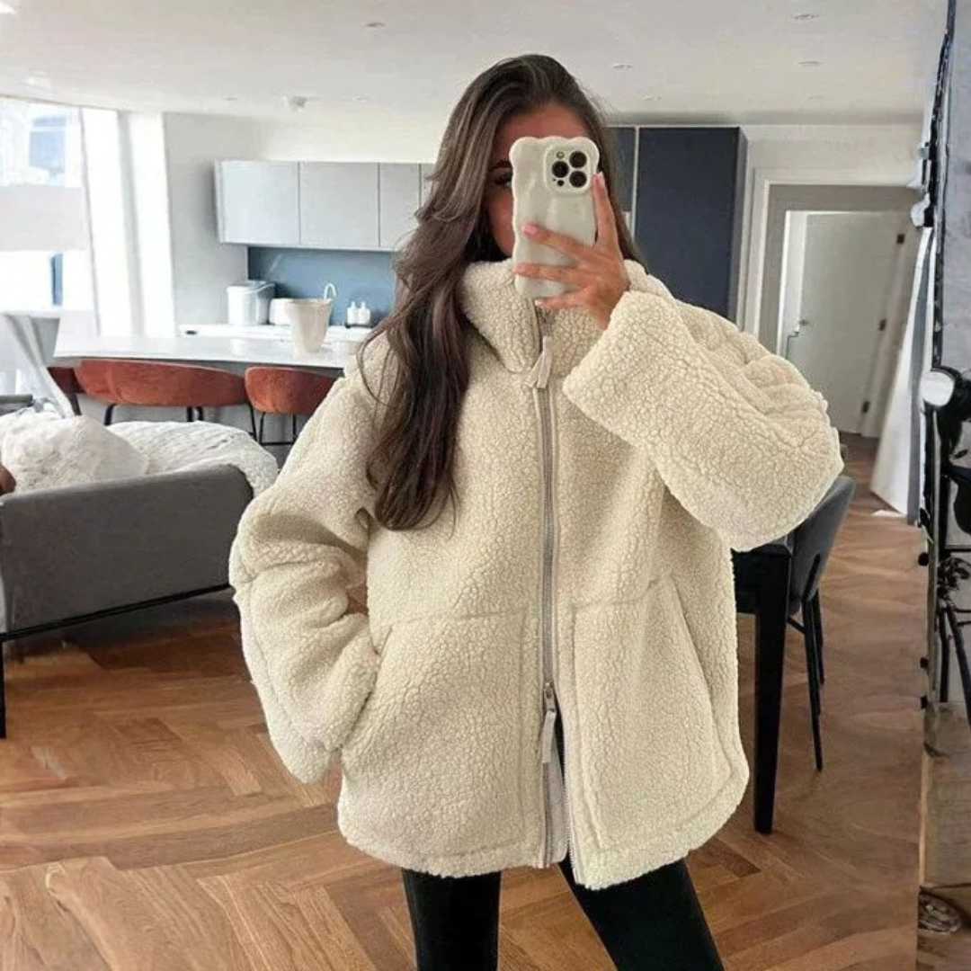 Ewelina – Ciepła Kurtka z Misiem na Zamek